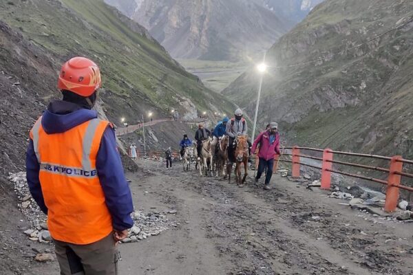Amarnath Yatra Resumes On Baltal Axis In Valley; Suspended From Jammu Due To Rains